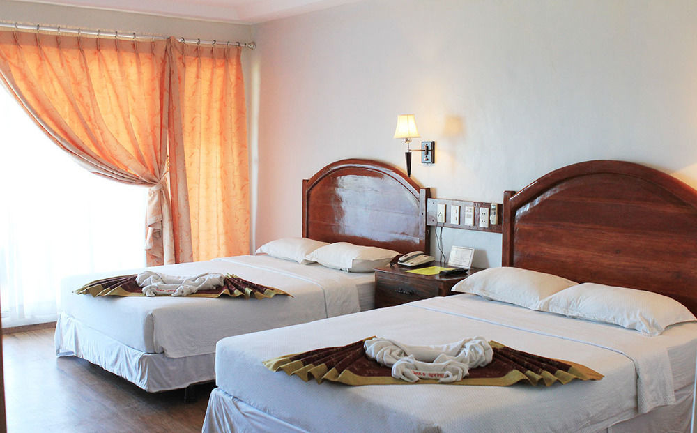 Seas Spring Resort Mabini  Exterior photo