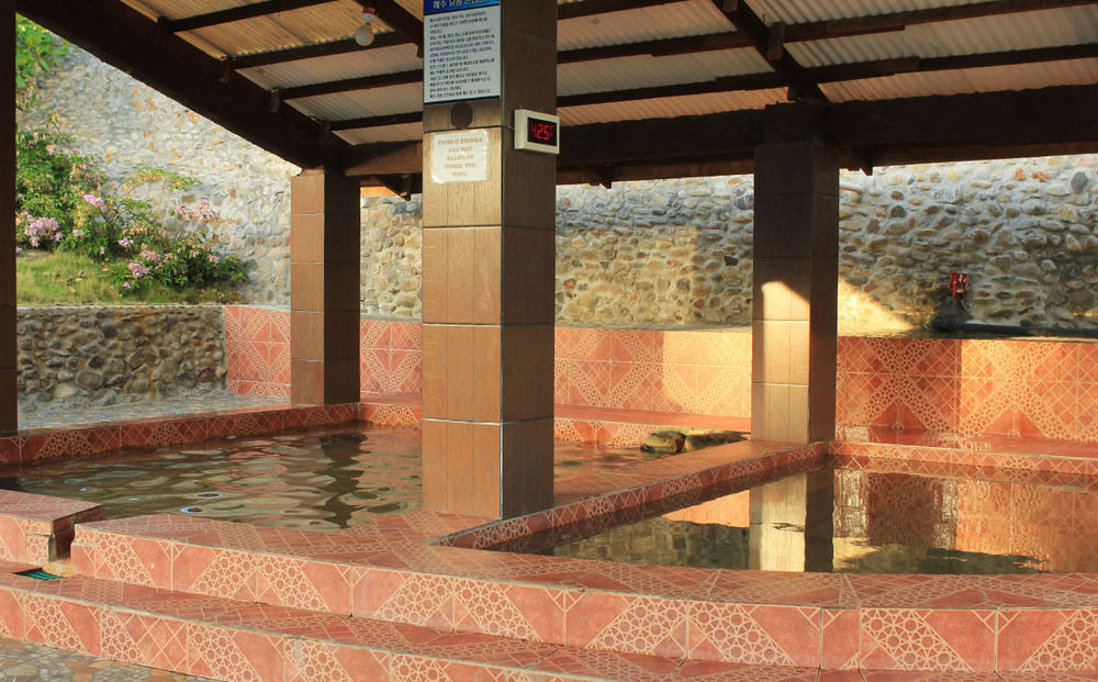 Seas Spring Resort Mabini  Exterior photo